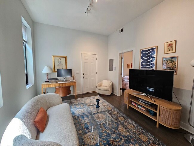 Foto del edificio - 951 W Armitage Ave