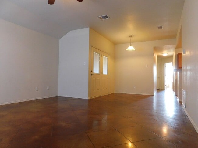 Building Photo - 6503 Temora Loop