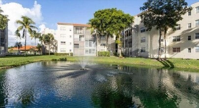 Building Photo - 1820 SW 81st Ave