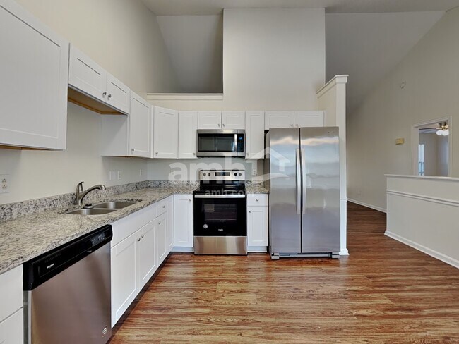 Foto del edificio - 615 Asheby Woods Rd