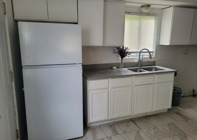 Foto del edificio - 275 Arrowhead St