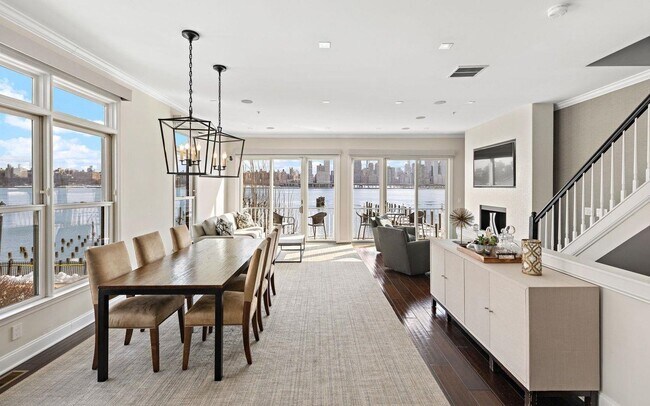 Foto del edificio - 443 Albany Ct