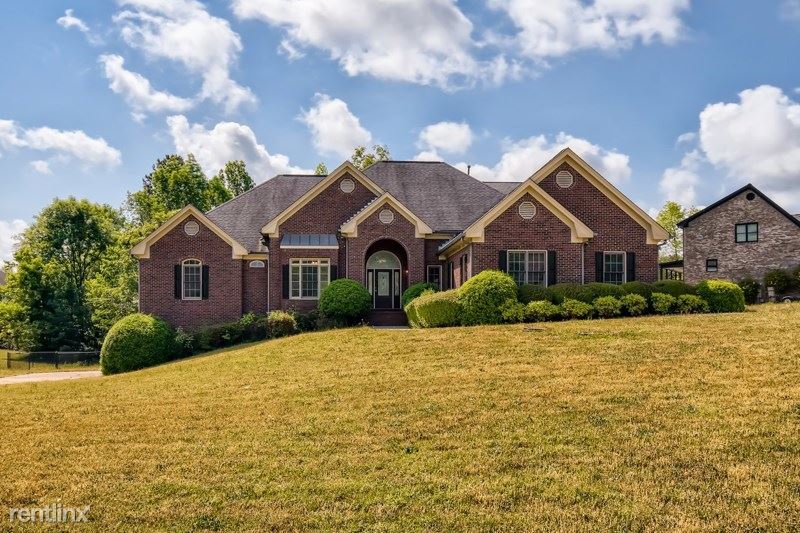 5 br, 4.5 bath House 609 Kristen Ct House Rental in McDonough, GA