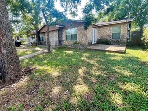 Building Photo - 304 Montopolis Dr