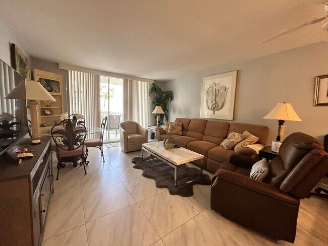 Foto del edificio - 3540 S Ocean Blvd