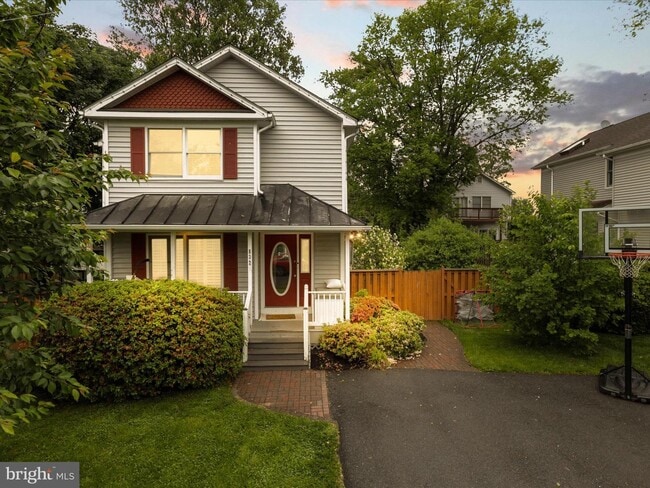 Photo - 8324 2nd Ave House