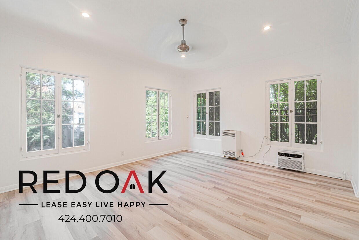 Foto principal - 234 S Kenmore Ave