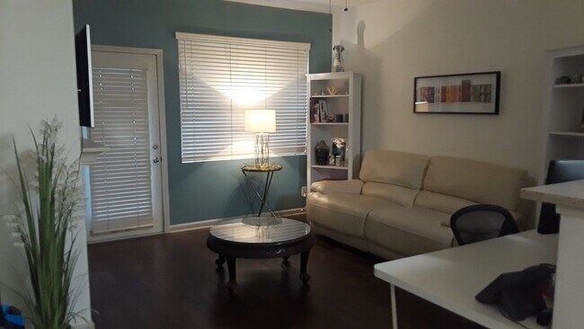 Foto del edificio - Tanamera One bedroom Unit Available