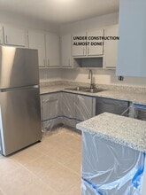 Building Photo - 4552 SE Ontario Dr