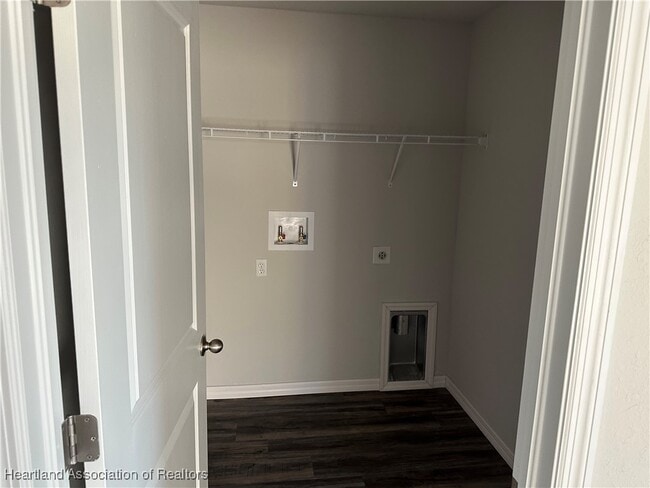 Building Photo - 1209 Stone Ridge Cir