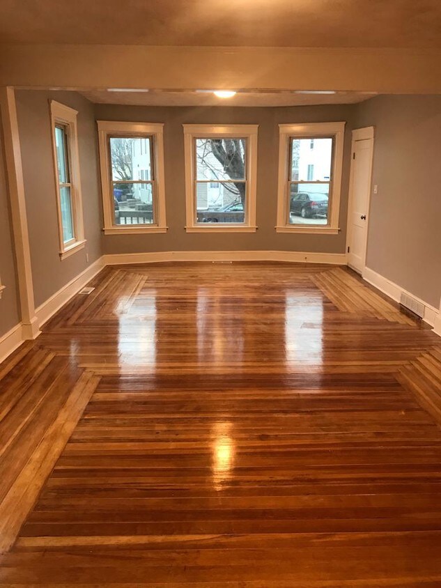 Foto principal - 105 Reservoir Ave