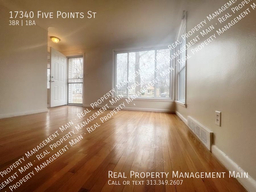 17340 Five Pts St, Redford Charter Township, MI 48240 House Rental in