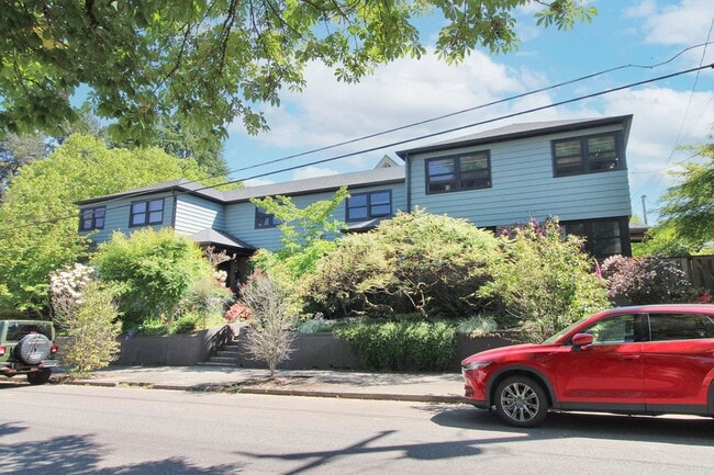 Building Photo - 2406 NW Overton St