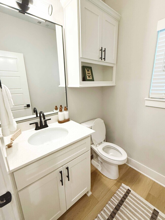 Foto del edificio - 1530 W Cato Springs Rd