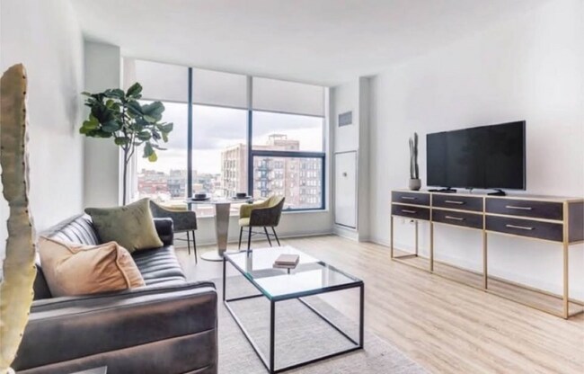 Foto del edificio - 810 W Van Buren St