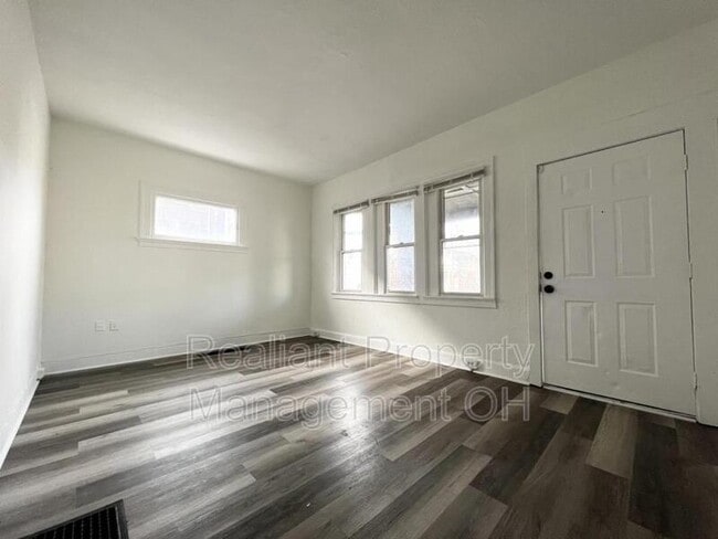 Building Photo - 1112 Gilsey Ave
