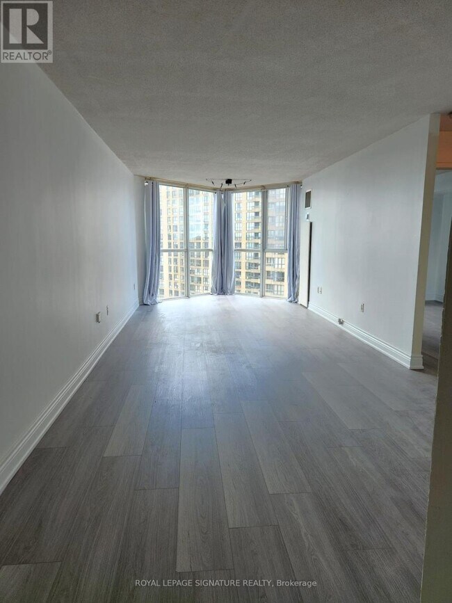 Building Photo - 5-1105 Concorde Pl