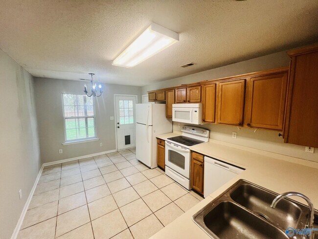 Building Photo - 179 Sandy Hollow Dr NW