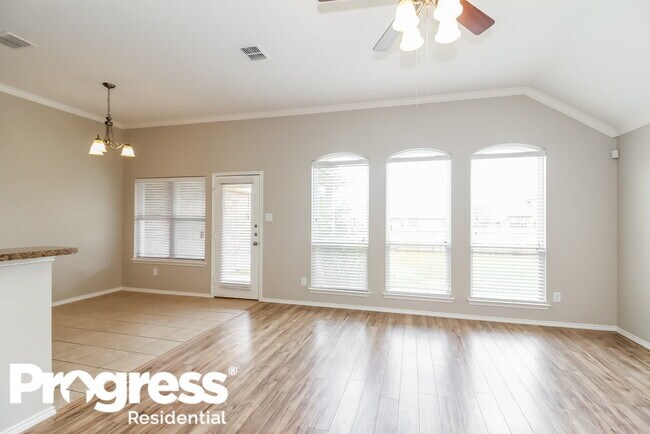 Foto del edificio - 514 Azalea Dr