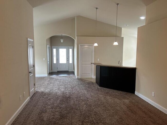Foto del edificio - 3 Bed / 2 Bath Rental House in Hampton Cove
