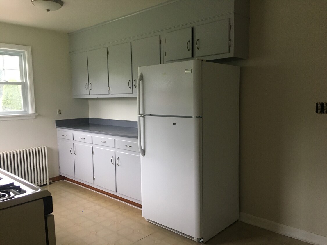 10 Gaston Ave, Raritan, NJ 08869 Apartments in Raritan, NJ