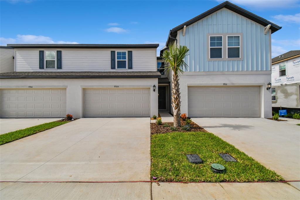 Primary Photo - 7705 Momentum Pkwy