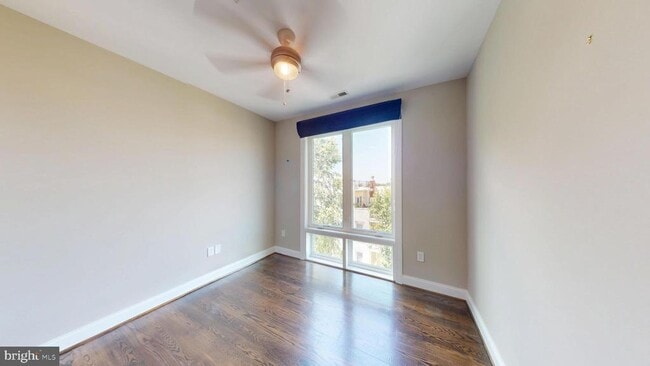 Foto del edificio - 3585 13th St NW