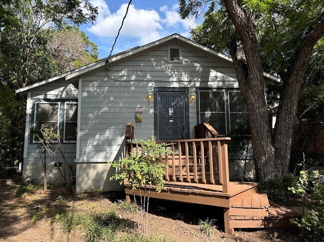 Building Photo - 807 Bouldin Ave