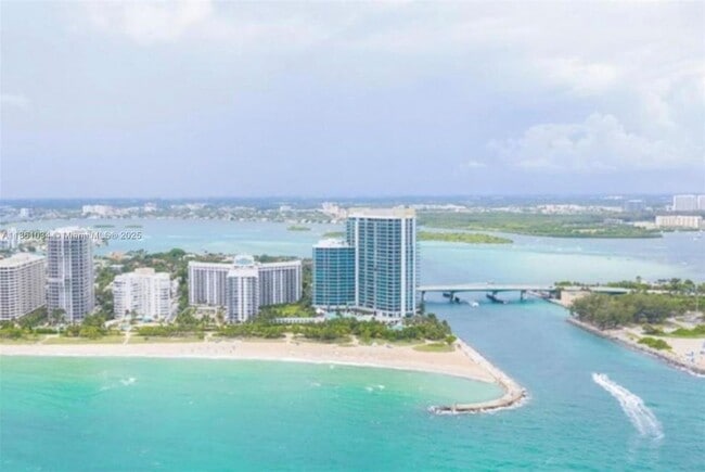 Building Photo - 10275 Collins Ave
