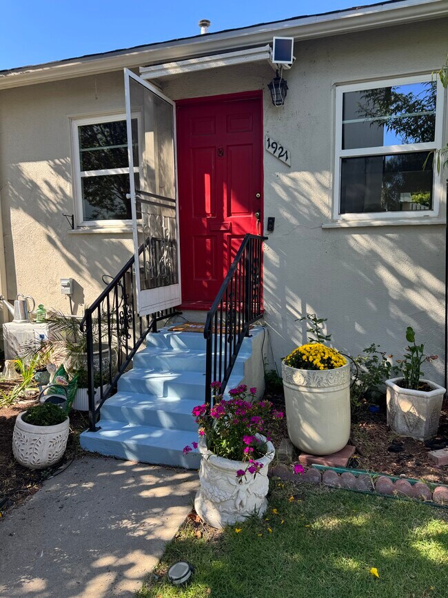 Front Door - 1921 Talmadge St