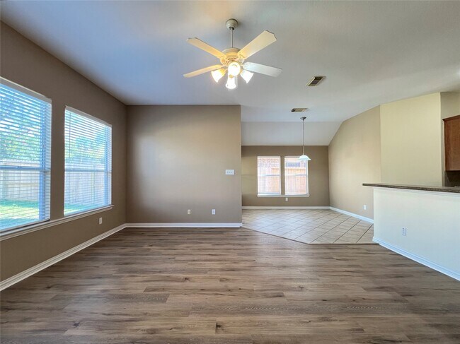 Foto del edificio - 23247 Dewflower Dr