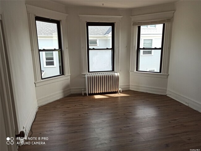 Building Photo - 28 S Carll Ave