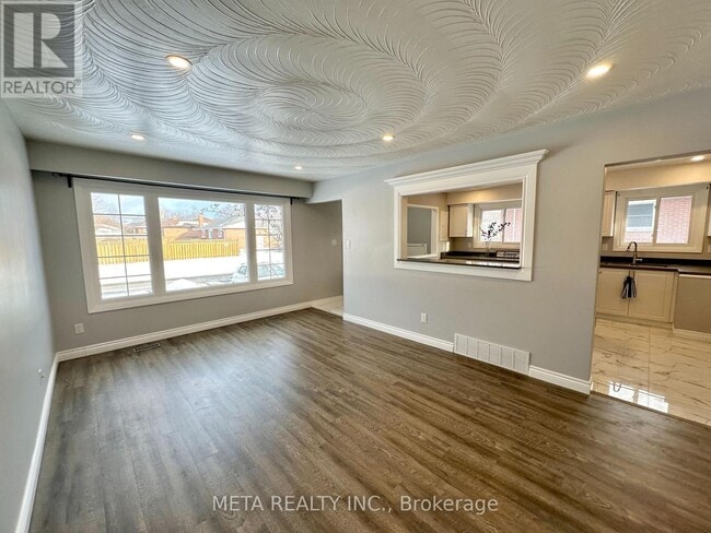 Photo du bâtiment - 1398 Lakefield St