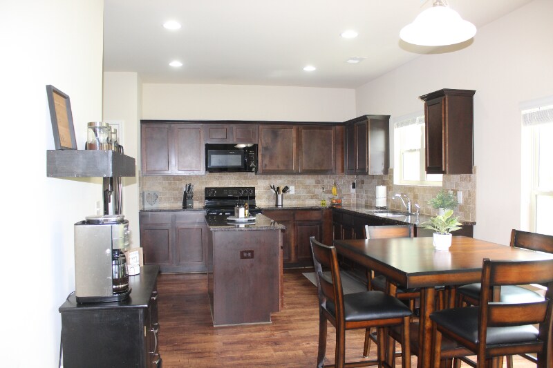 Foto principal - 168 Sims Ct