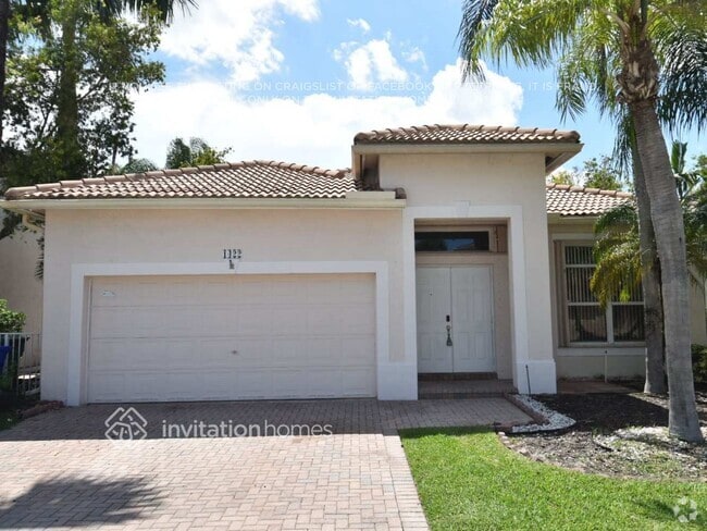 Building Photo - 1422 SW 158th Ave