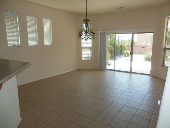 Building Photo - 1640 Arbolera Loop