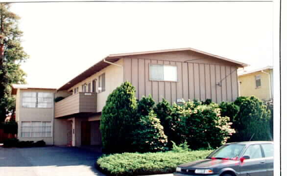Foto del edificio - 14729-14735 Martell Ave