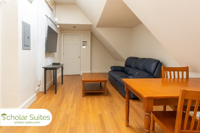 Photo - 18 Greylock Rd Apartment