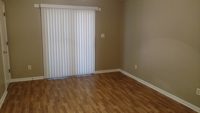 Building Photo - 29 Mustang Ct