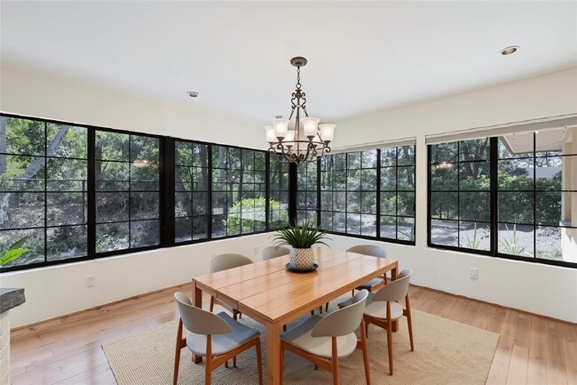 Building Photo - 8036 Conservatory Cir