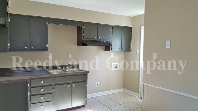 Building Photo - 649 Whiteside Cv