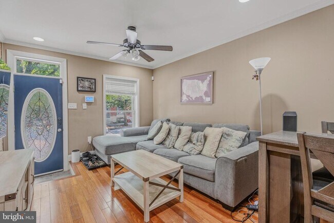 Foto del edificio - 118 N Ellwood Ave