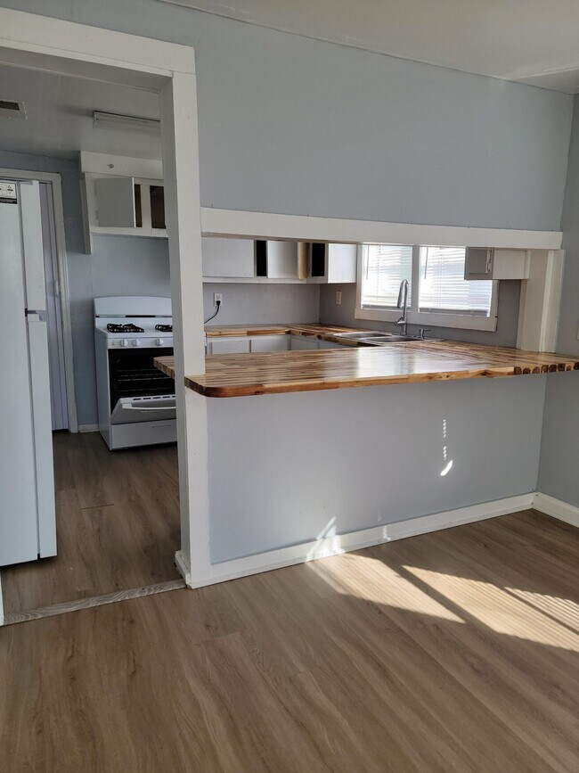 Photo - 1310 Elizabeth Ave House