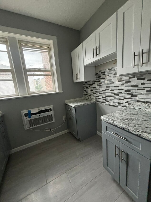 372-374 S 20th St 7 - 376 S 20th St