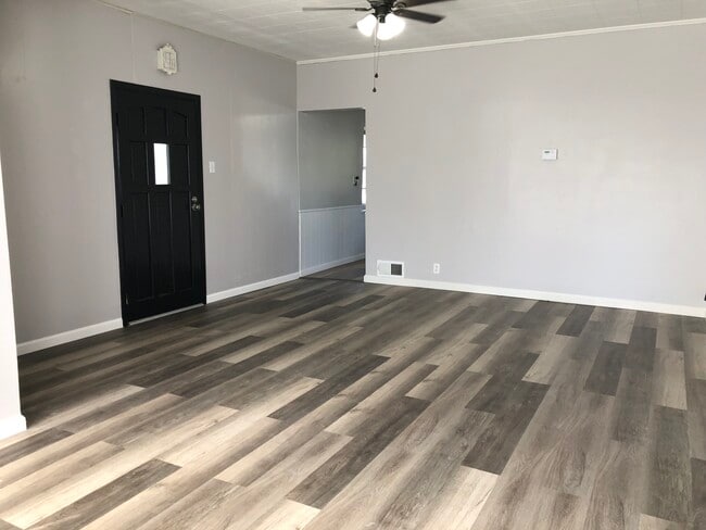 Living Room - 318 Ames Pl