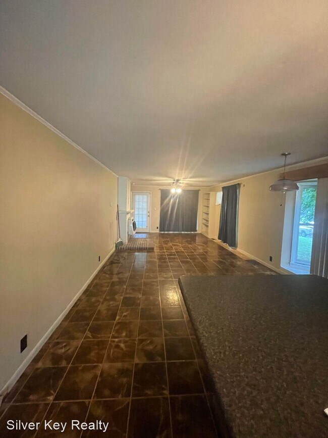 Foto del edificio - 2 br, 2 bath House - 2301 Ingleside Avenue