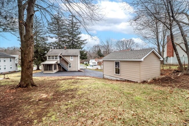 Building Photo - 89 Old Turnpike Rd