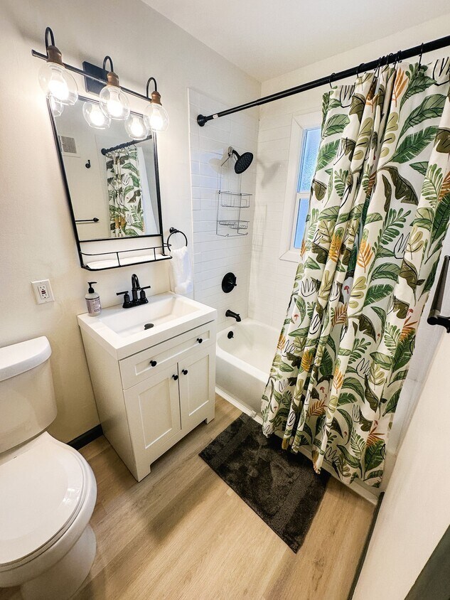 Remodeled one bedroom unit - Remodeled one bedroom unit