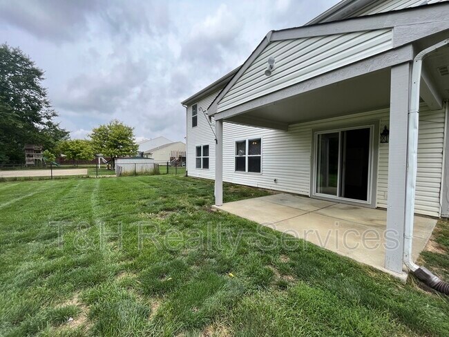 Building Photo - 8221 Twin River Dr