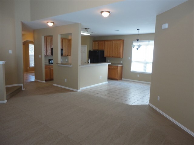 Building Photo - 1360 Kingston Place